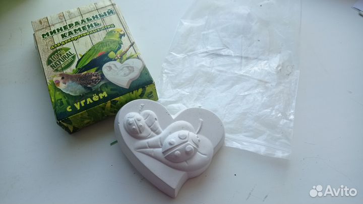 Камень для попугаев Минеральный Точильный