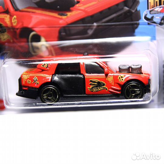 Машинка Hot Wheels - Time Attaxi