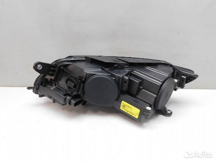 Фара правая Volkswagen Passat CC