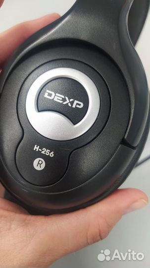 Проводные наушники с микрофоном