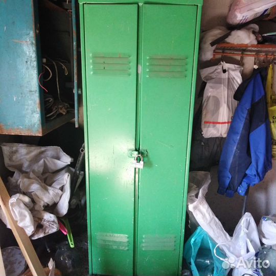 Ящик для одежды металлический