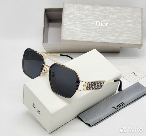 Солнцезащитные очки женские Christian Dior Листай