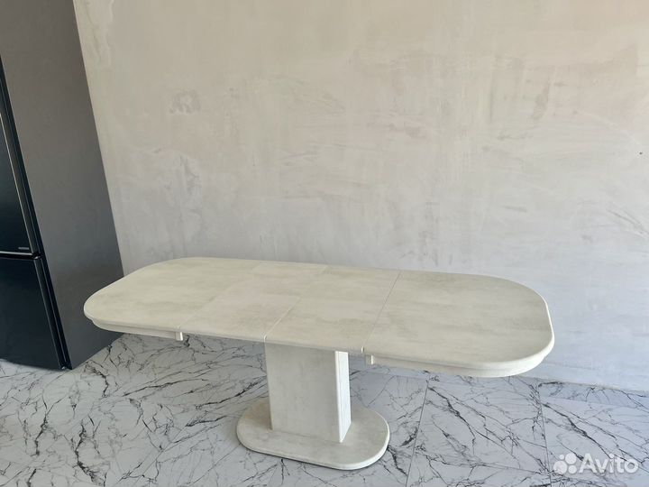 Кухонный стол