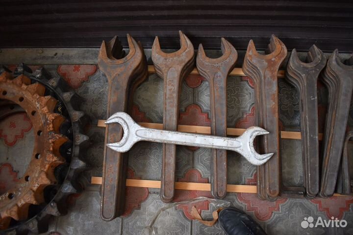 Рожковый ударный односторонний ключ удлиненный 80м