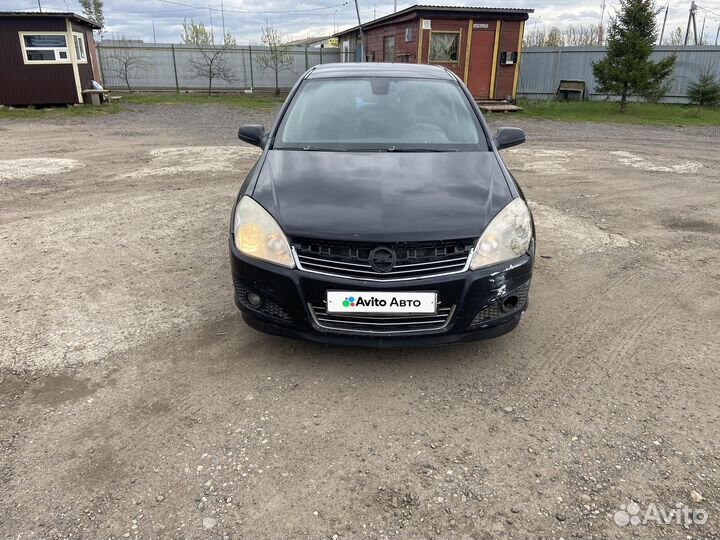 Opel Astra 1.8 AT, 2008, битый, 256 000 км