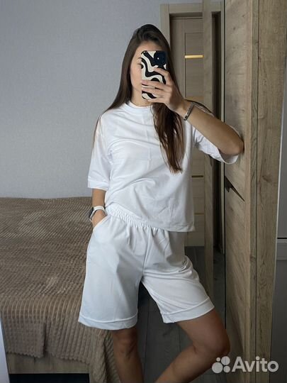 Футболки женские новые