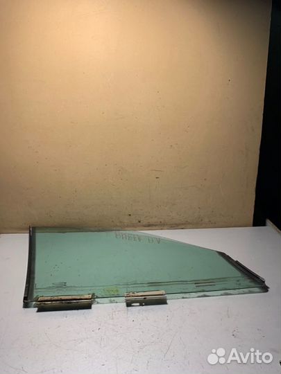 Стекло переднее левое Opel Omega B 1997