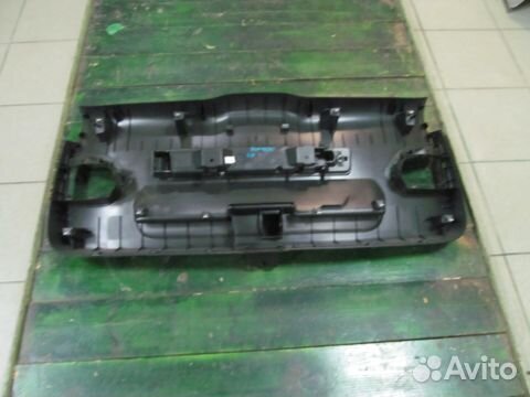 Обшивка двери багажника Audi Q3 2012