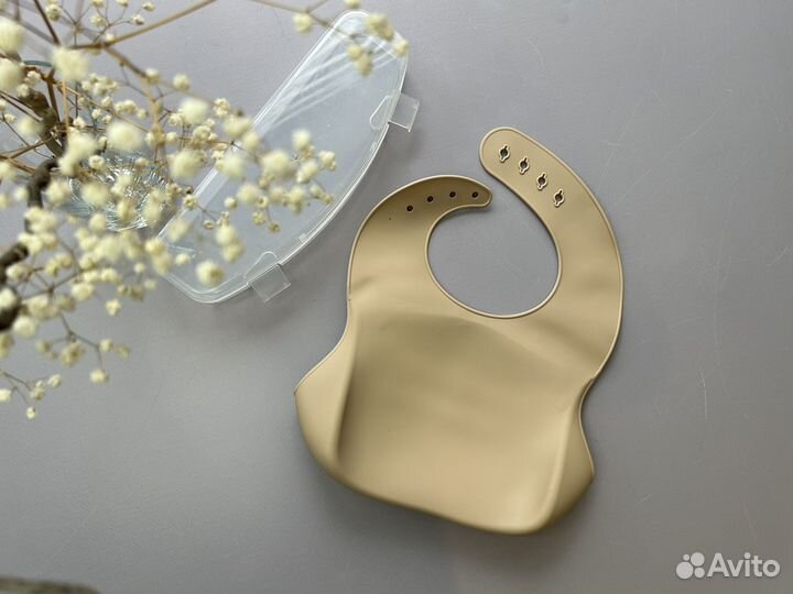 Нагрудник детский силиконовый для кормления