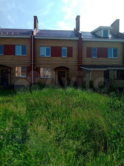 Таунхаус 95 м² на участке 3 сот.