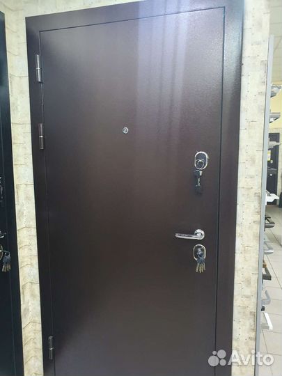 Дверь входная 3х контурная