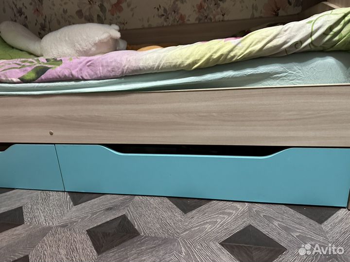 Двухярусная кровать с шкафами бу