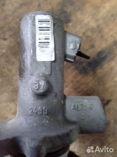 Главный тормозной целиндр audi A6