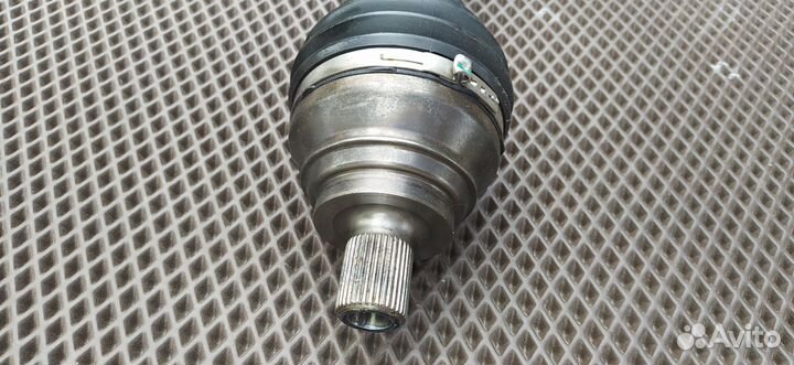 Привод передний VAG 3Q0407272BN