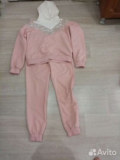 Спортивный костюм женский