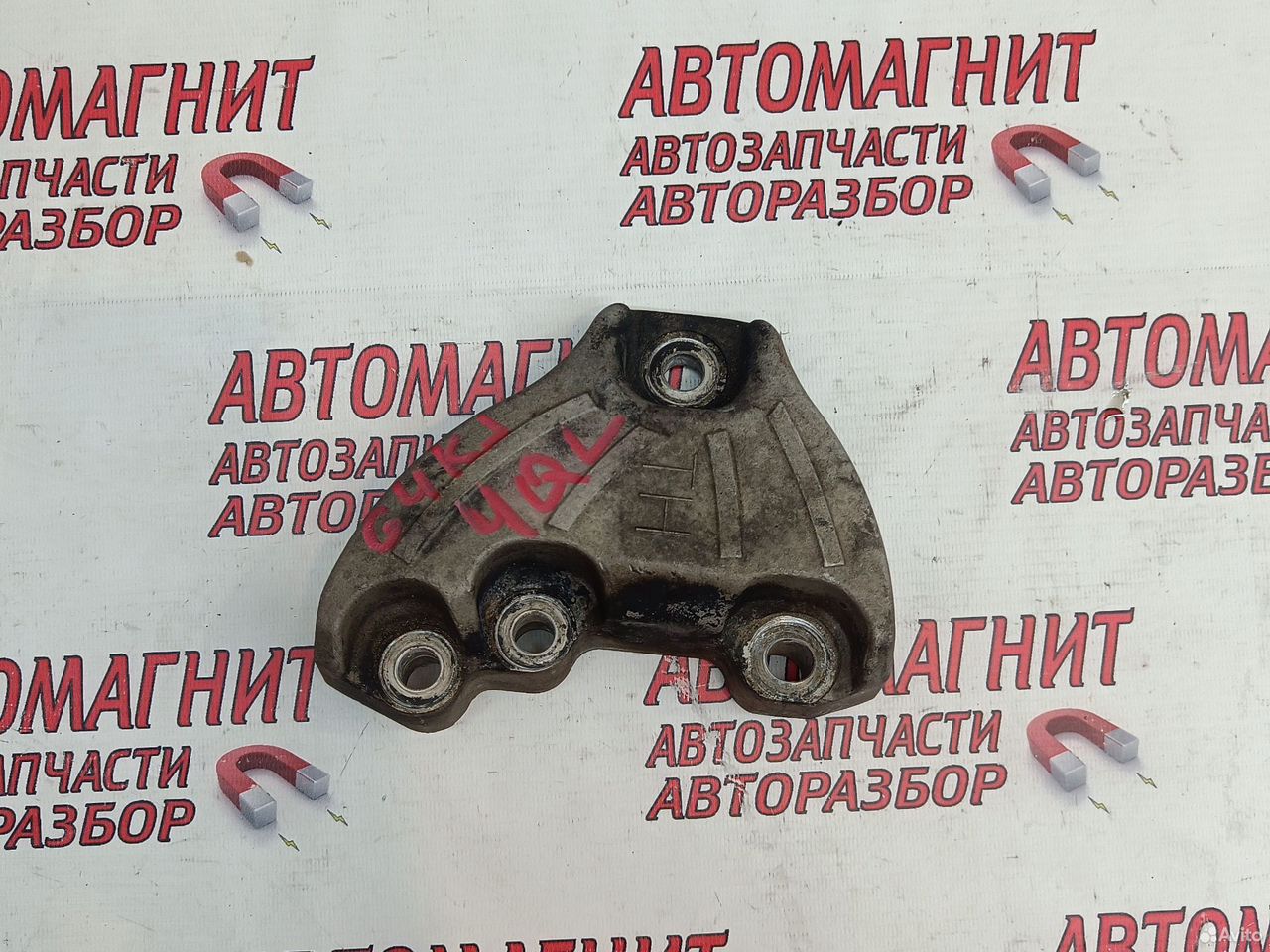 Кронштейн двигателя правый Kia Sportage 4 QL G4KJ