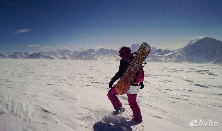 Сноуборд с креплениями и ботинками комплект