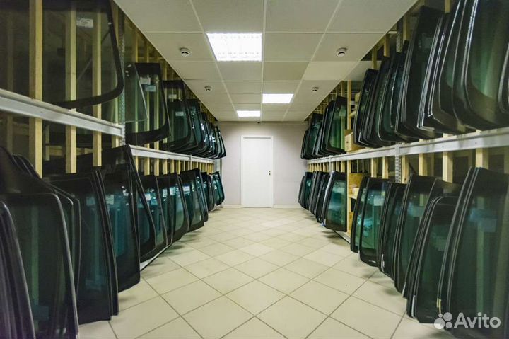 Лобовое стекло Audi 80 V