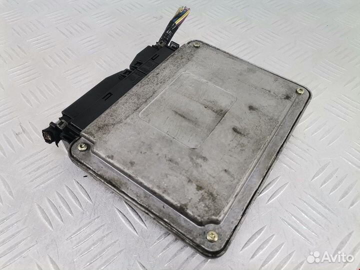 Блок управления двигателем для Volkswagen Golf 4