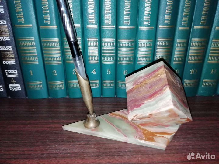 Фигурки из оникса