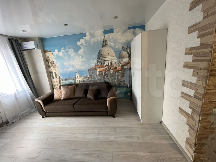 2-к. квартира, 40 м², 10/25 эт.