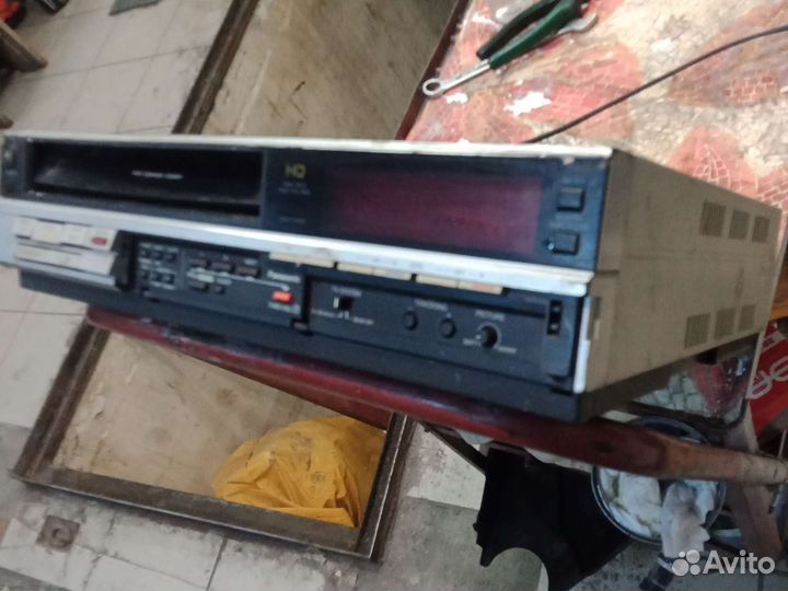 Видеомагнитофон panasonic