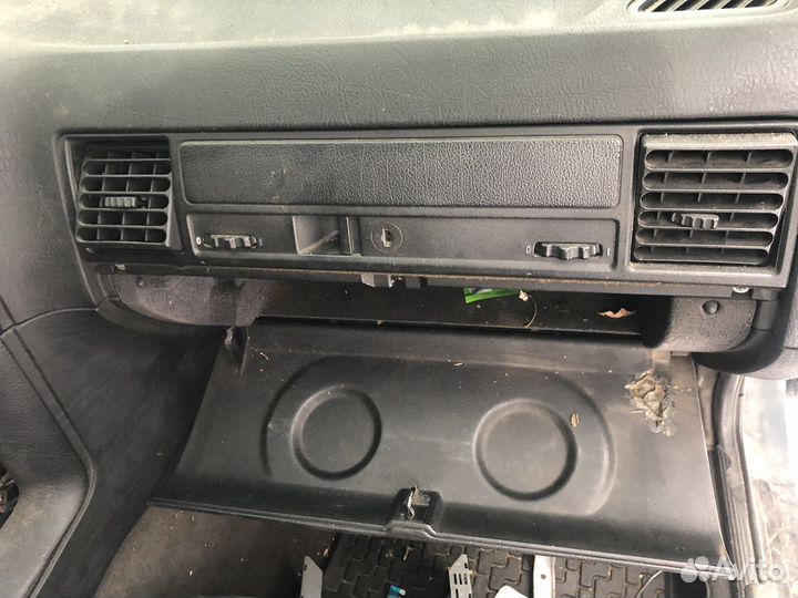 Бмв е36 бардачек