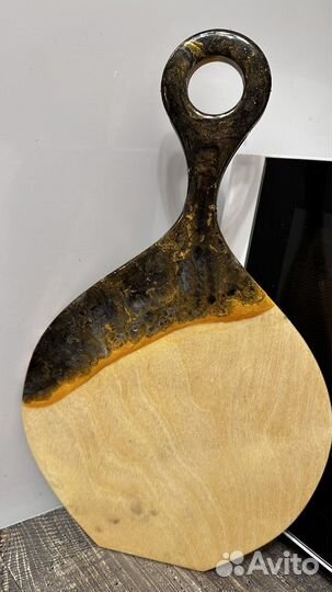 Доска для сервировки из смолы