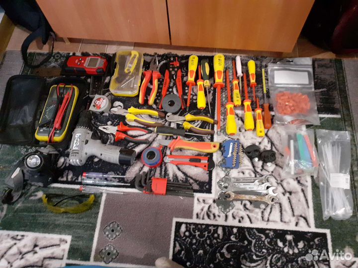 Услуги электрика электромонтаж электрик частник