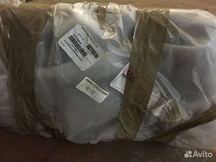 Бампер задний volkswagen bora 98-05