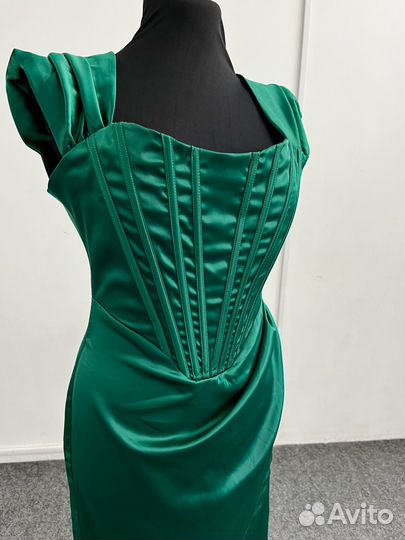 Платье женское вечернее 46 размер