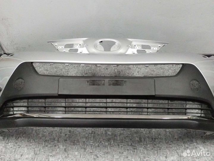 Передний бампер Rav4 4 серебро без дефектов 13-15