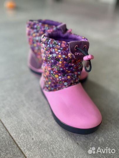 Сапожки crocs c 10 для девочки)
