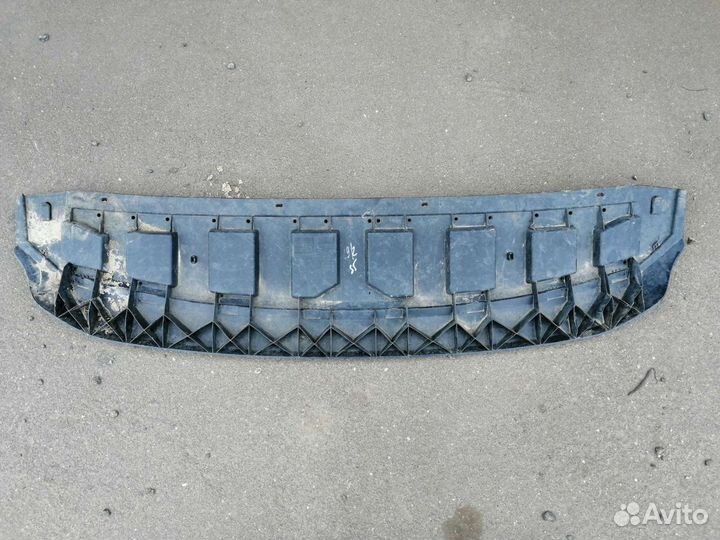 Пыльник переднего бампера Skoda rapid