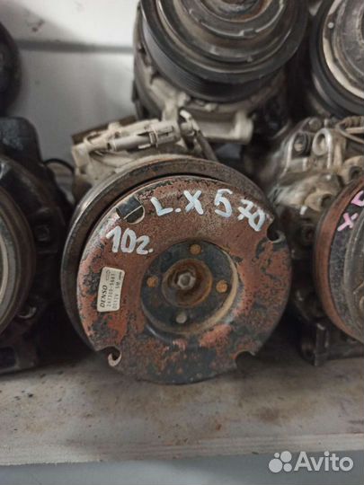 Компрессор кондиционера Lexus LX570