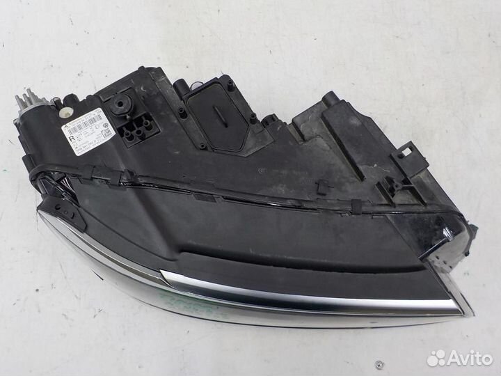 Фара правая Volkswagen Tiguan