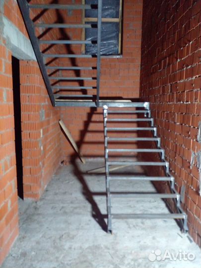 Металлокаркас лестницы, под полную обшивку