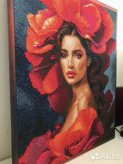 Готовая картина из алмазной мозаики