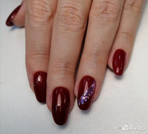 Маникюр, педикюр, наращивание ногтей