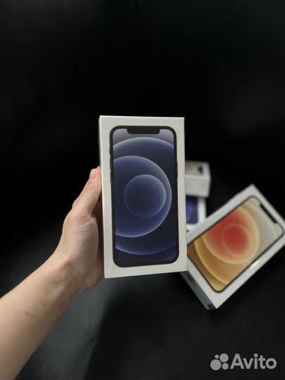 iPhone 12, 64 ГБ