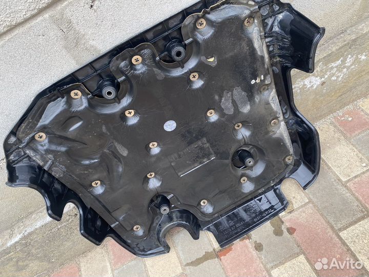 Крышка на двигатель Hyndai Tucson 2.7 v6