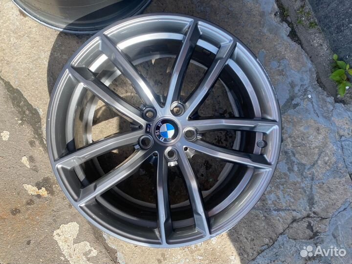 Диски R18 BMW 5 G30 Double Spoke 662 M Ferricgrey