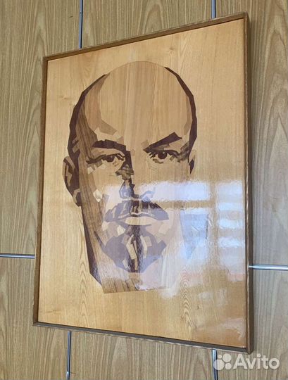 Настенное панно маркетри В.И. Ленин