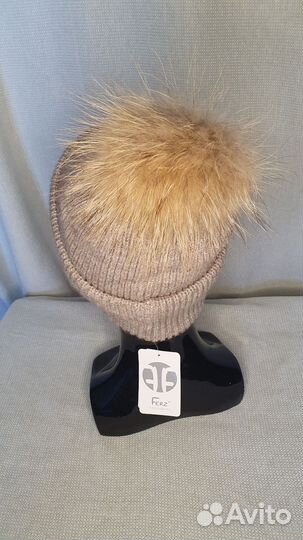 Шапка женская зима новая с помпоном