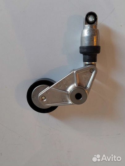 Ролик натяжителя