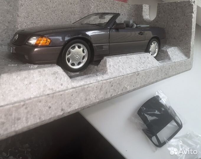 Norev mercedes sl500 r129 1:18 dealer