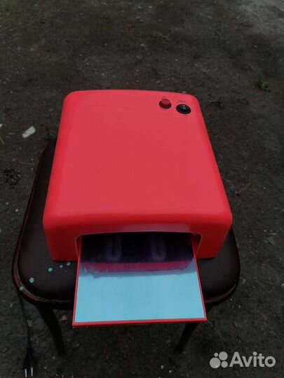 Лампа для сушки ногтей