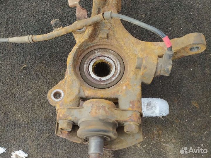 Передний поворотный кулак hyundai sonata GLS V6