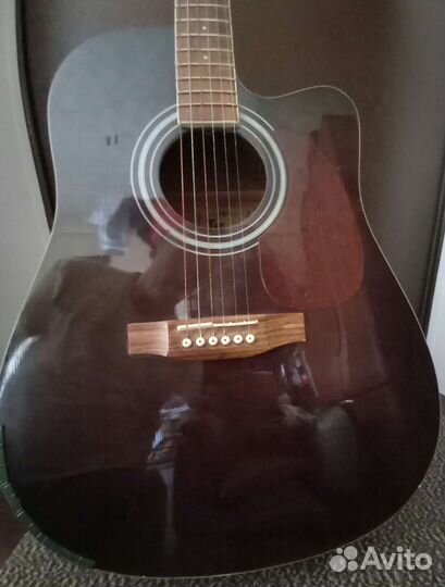 Гитара электроакустическая