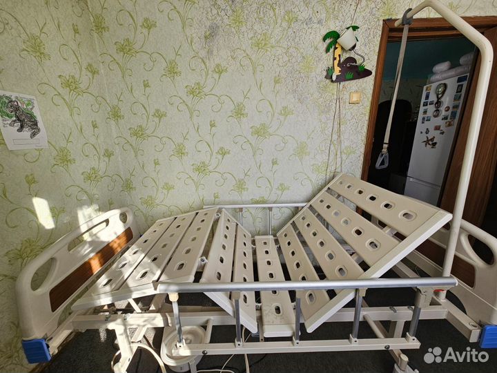 Медицинская кровать для лежачих больных